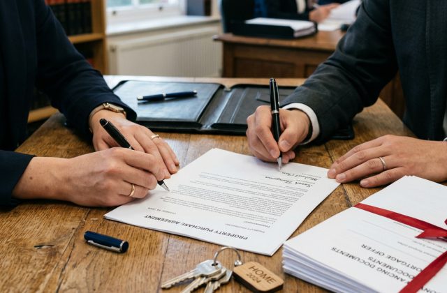 Cẩm nang kiểm tra pháp lý trước khi mua nhà